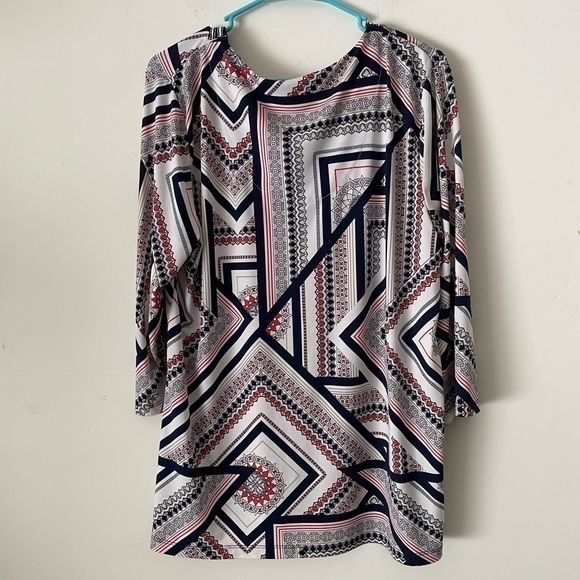JM collection blouse. White with interesting pattern. Size L - Picture 3 of 3